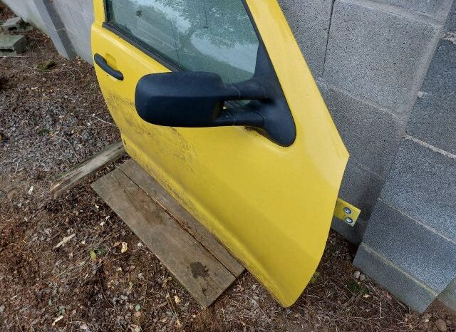 
								VW Jobb első Ajtó (Részeivel) full									