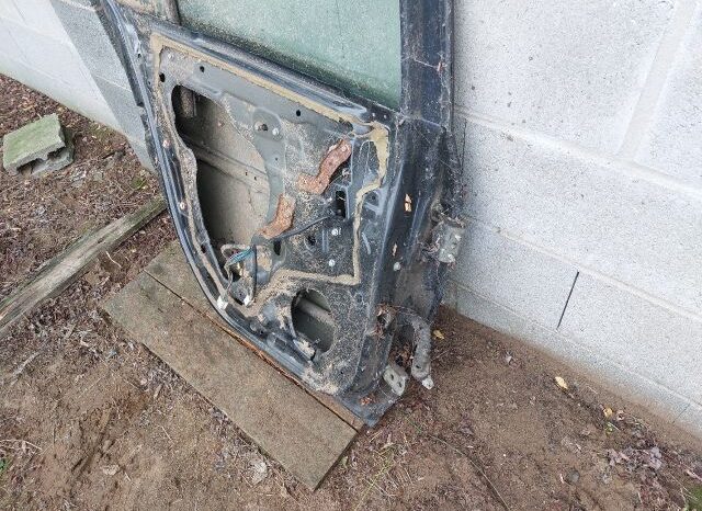 
								NISSAN Bal hátsó Ajtó (Üres lemez) full									