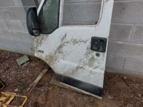 FIAT Bal első Ajtó (Részeivel)