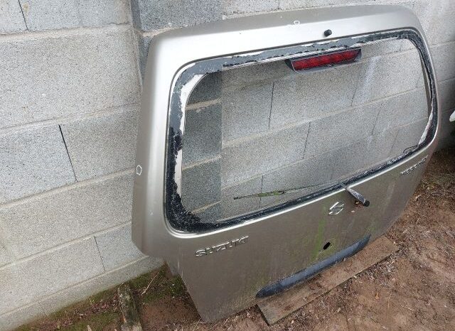 
								SUZUKI Csomagtérajtó (Üres lemez) full									