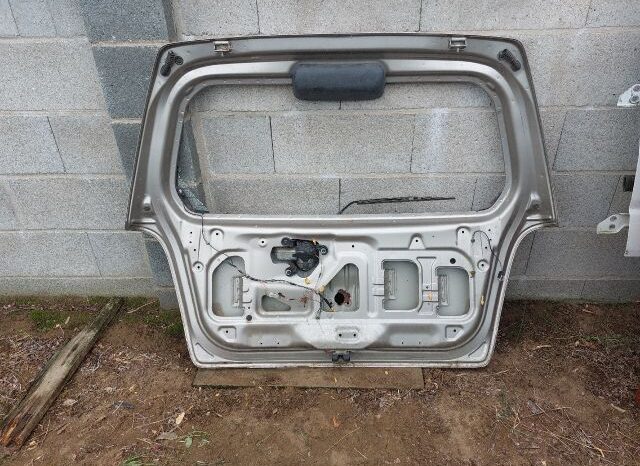 
								SUZUKI Csomagtérajtó (Üres lemez) full									