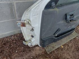 VW Jobb első Ajtó (Részeivel)