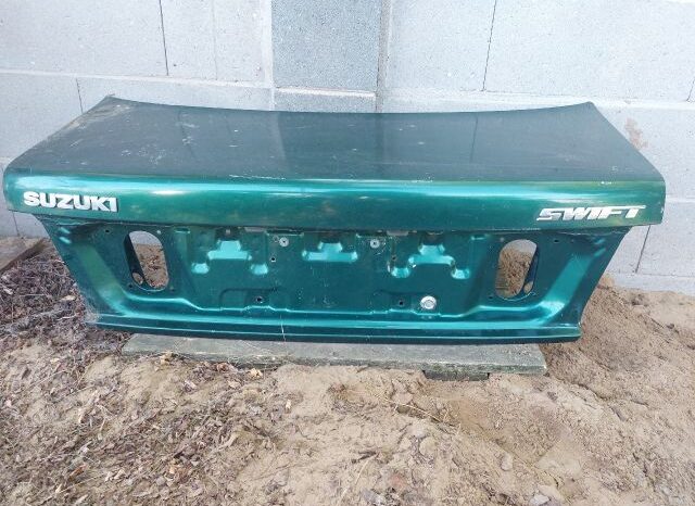 
								SUZUKI Csomagtérajtó (Üres lemez) full									