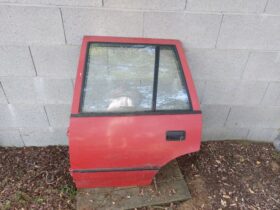 SUZUKI Bal hátsó Ajtó (Részeivel)