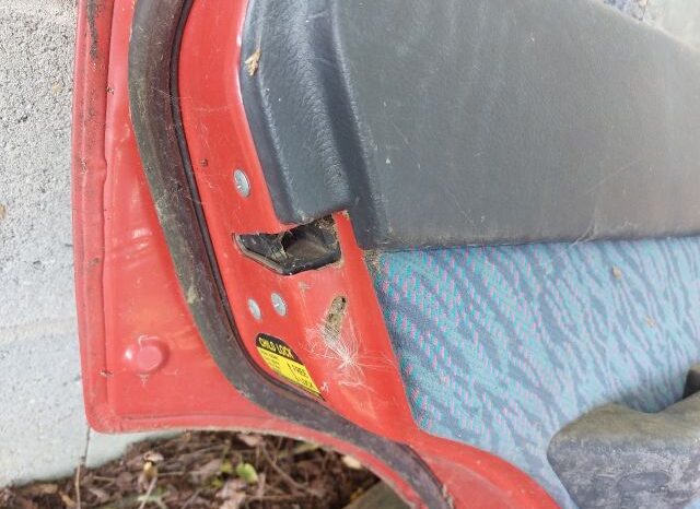 
								SUZUKI Bal hátsó Ajtó (Részeivel) full									