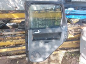 MITSUBISHI Jobb hátsó Ajtó (Részeivel)