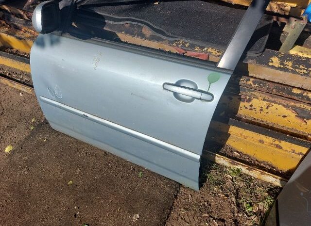
								OPEL Bal első Ajtó (Részeivel) full									