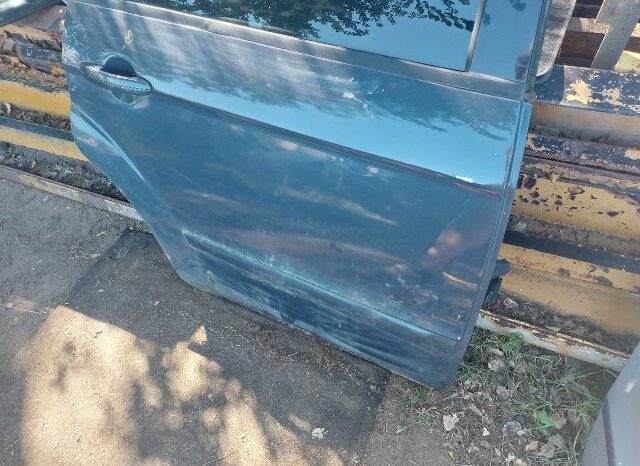 
								FORD Jobb hátsó Ajtó (Részeivel) full									