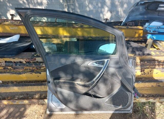 
								OPEL Bal első Ajtó (Részeivel) full									