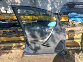 OPEL Bal első Ajtó (Részeivel)