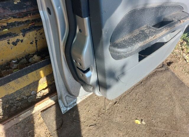 
								FORD Bal első Ajtó (Részeivel) full									