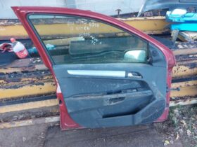 OPEL Bal első Ajtó (Részeivel)