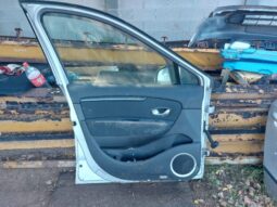 
										RENAULT Bal első Ajtó (Részeivel) full									