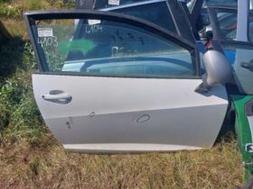 SEAT Jobb első Ajtó (Részeivel)