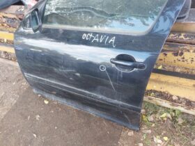 SKODA Bal első Ajtó (Részeivel)