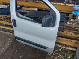 
										PEUGEOT Jobb első Ajtó (Részeivel) full									