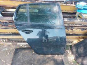 VW Jobb hátsó Ajtó (Részeivel)