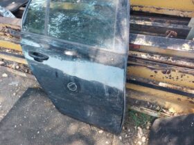 VW Jobb hátsó Ajtó (Részeivel)