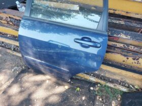 SUZUKI Bal hátsó Ajtó (Részeivel)