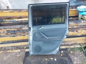 VW Jobb hátsó Ajtó (Részeivel)