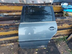 VW Bal hátsó Ajtó (Részeivel)