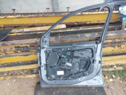 
										FORD Jobb első Ajtó (Részeivel) full									