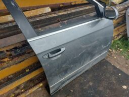 
										VW Jobb első Ajtó (Részeivel) full									