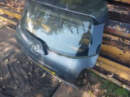 
										TOYOTA Csomagtérajtó (Részeivel) full									