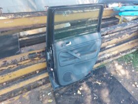 VW Jobb hátsó Ajtó (Részeivel)