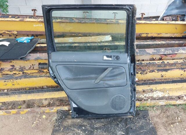 
								VW Bal hátsó Ajtó (Részeivel) full									
