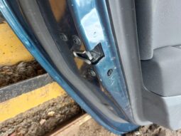 
										OPEL Bal hátsó Ajtó (Részeivel) full									