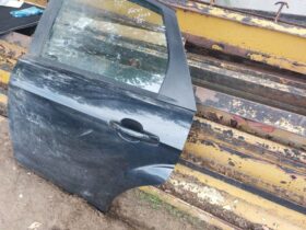FORD Bal hátsó Ajtó (Részeivel)