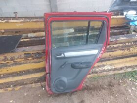 SUZUKI Jobb hátsó Ajtó (Részeivel)