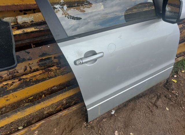
								SUZUKI Jobb első Ajtó (Részeivel) full									