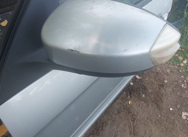 
								FORD Bal első Ajtó (Részeivel) full									