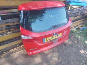 FORD Csomagtérajtó (Részeivel)