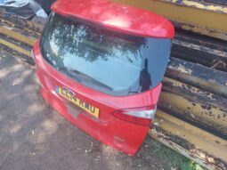 
										FORD Csomagtérajtó (Részeivel) full									