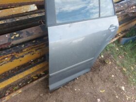VW Bal hátsó Ajtó (Részeivel)