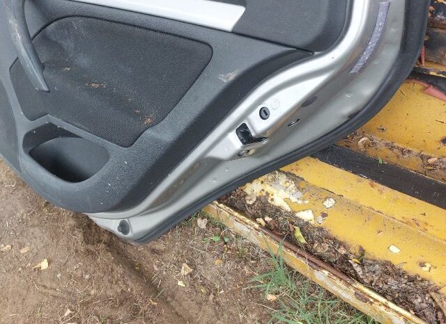 
								SKODA Jobb hátsó Ajtó (Részeivel) full									