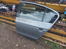 VW Bal hátsó Ajtó (Részeivel)