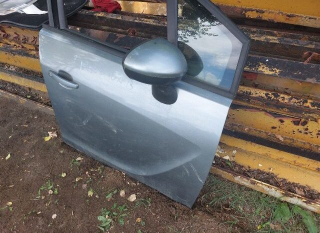 
								OPEL Jobb első Ajtó (Részeivel) full									
