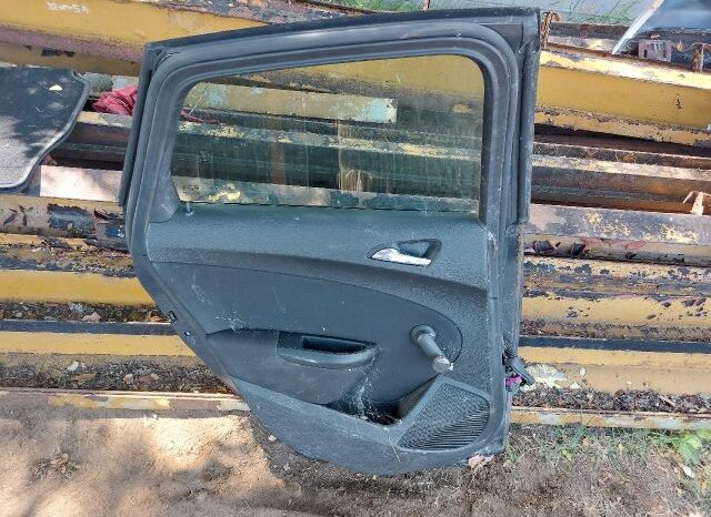 
								OPEL Bal hátsó Ajtó (Részeivel) full									