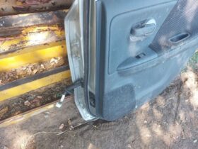 NISSAN Jobb hátsó Ajtó (Részeivel)