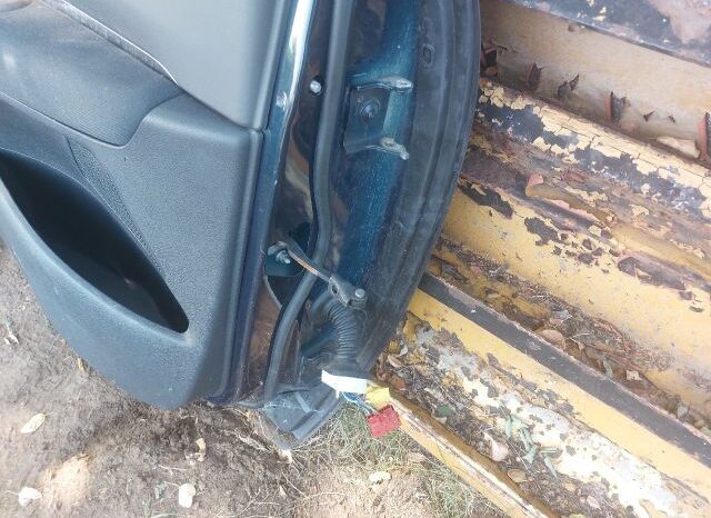 
								PEUGEOT Bal első Ajtó (Részeivel) full									