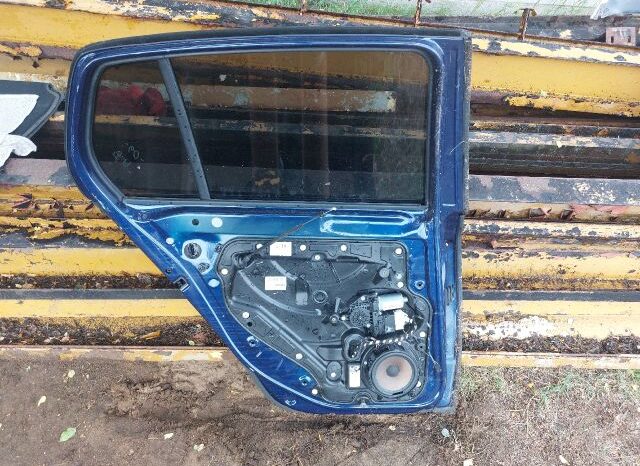 
								VW Bal hátsó Ajtó (Részeivel) full									
