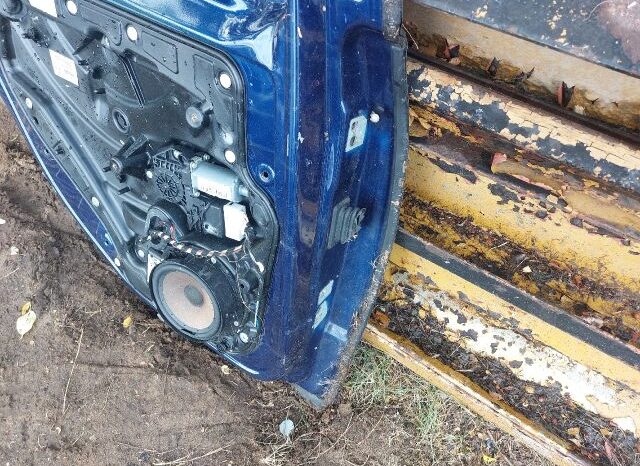 
								VW Bal hátsó Ajtó (Részeivel) full									