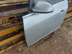 
										OPEL Bal első Ajtó (Részeivel) full									
