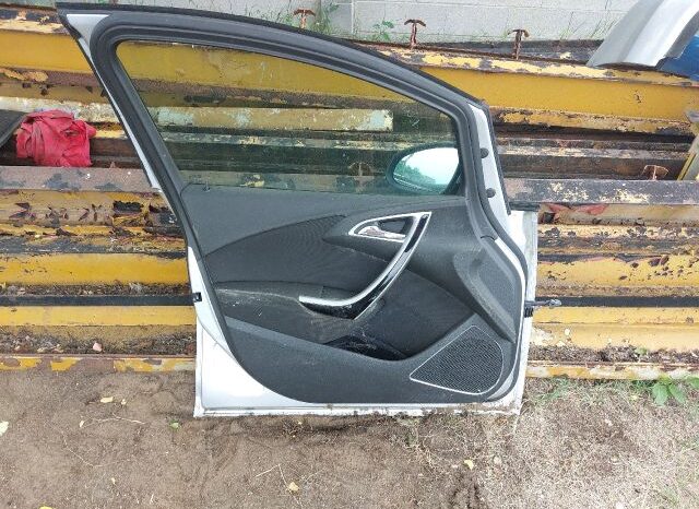 
								OPEL Bal első Ajtó (Részeivel) full									