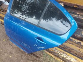 SKODA Bal hátsó Ajtó (Részeivel)