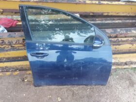 VW Jobb első Ajtó (Részeivel)